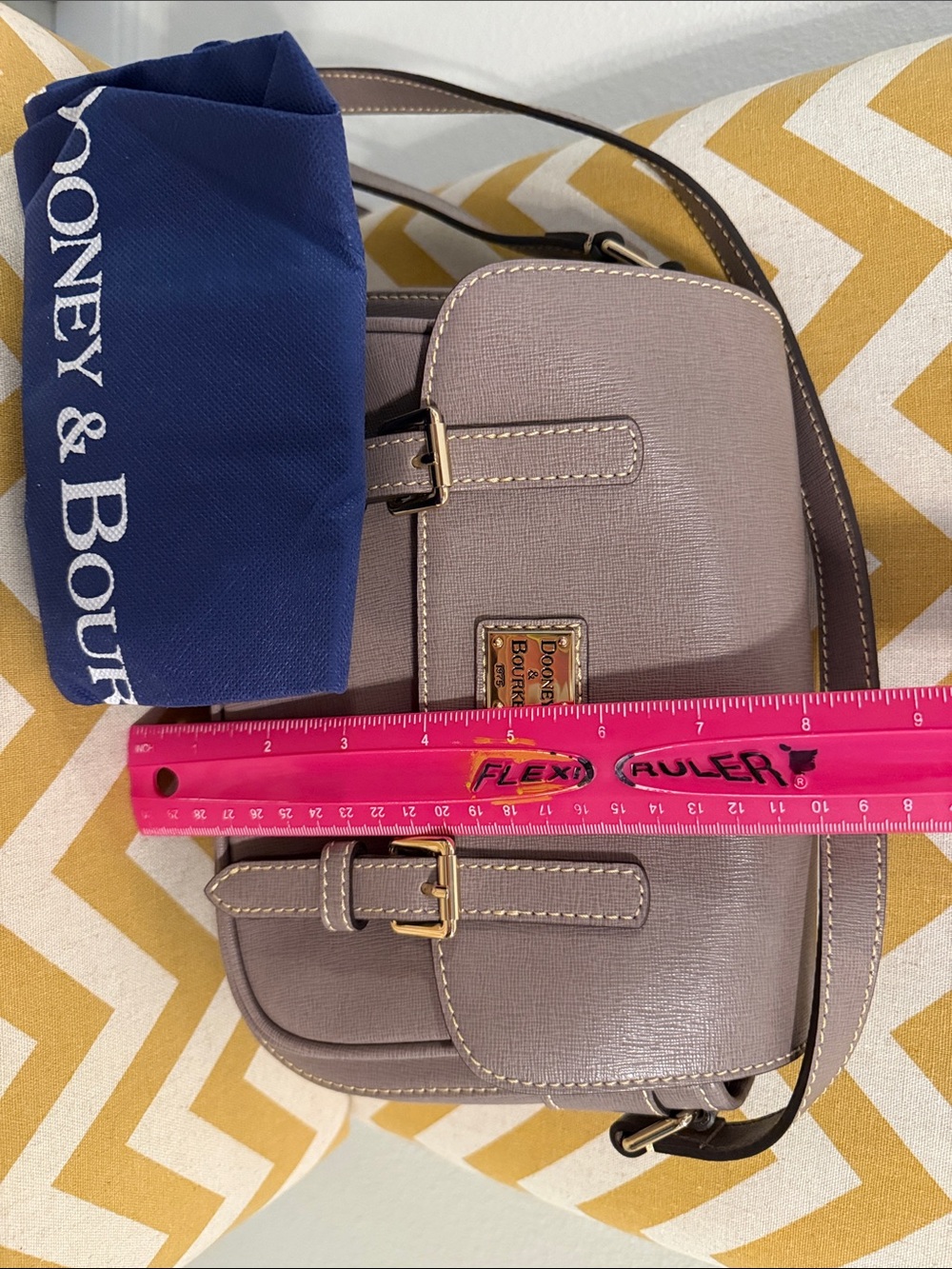 NWOT Dooney & Bourke Taupe Saffiano Leather Small Safari Crossbody Bag. - Picture 5 of 5